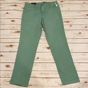 Men’s 33x34 Green GAP Pants (brand new, tags on)